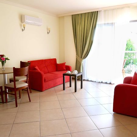 Club Karakas Apart Otel 马尔马里斯 外观 照片