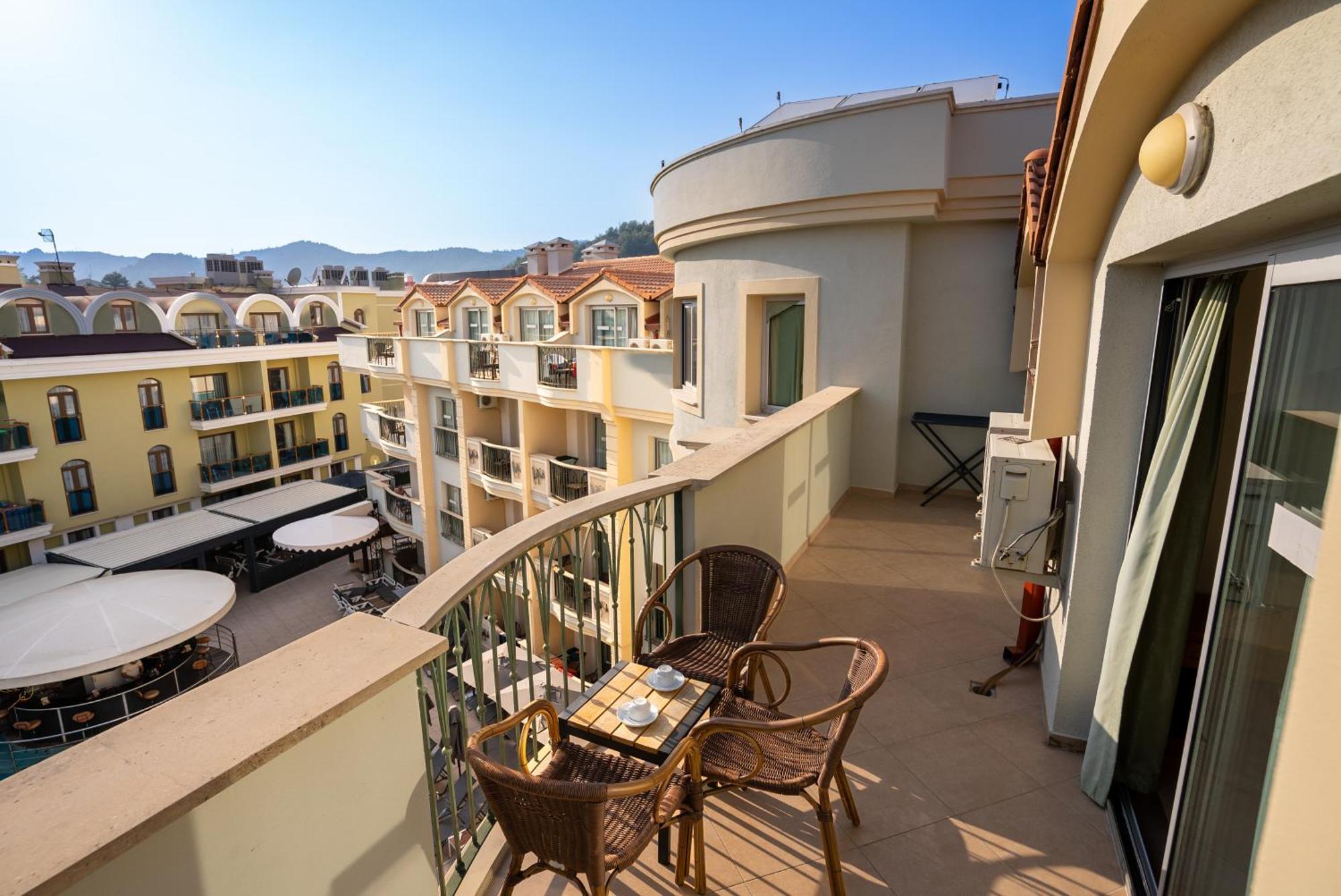 Club Karakas Apart Otel 马尔马里斯 外观 照片