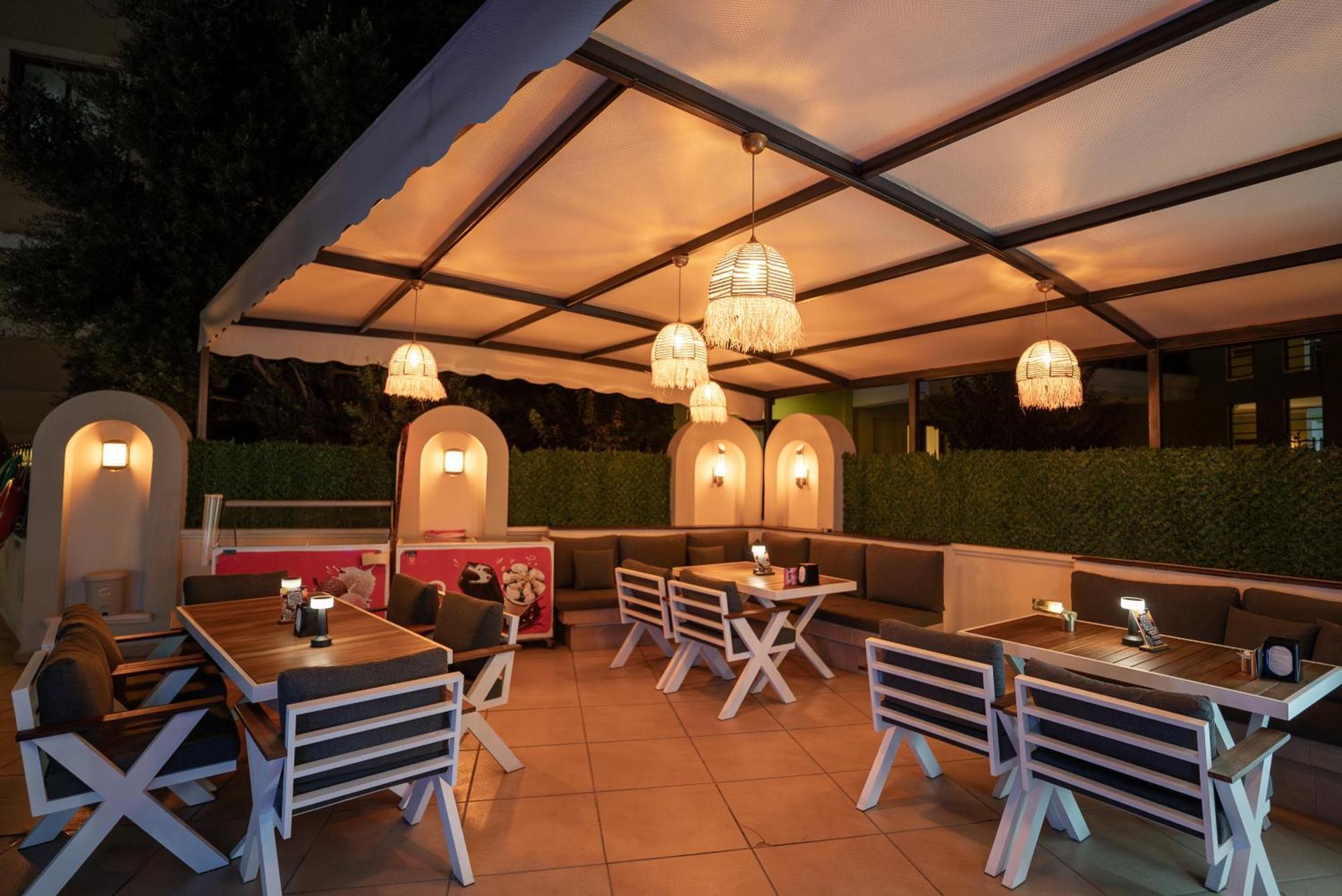 Club Karakas Apart Otel 马尔马里斯 外观 照片