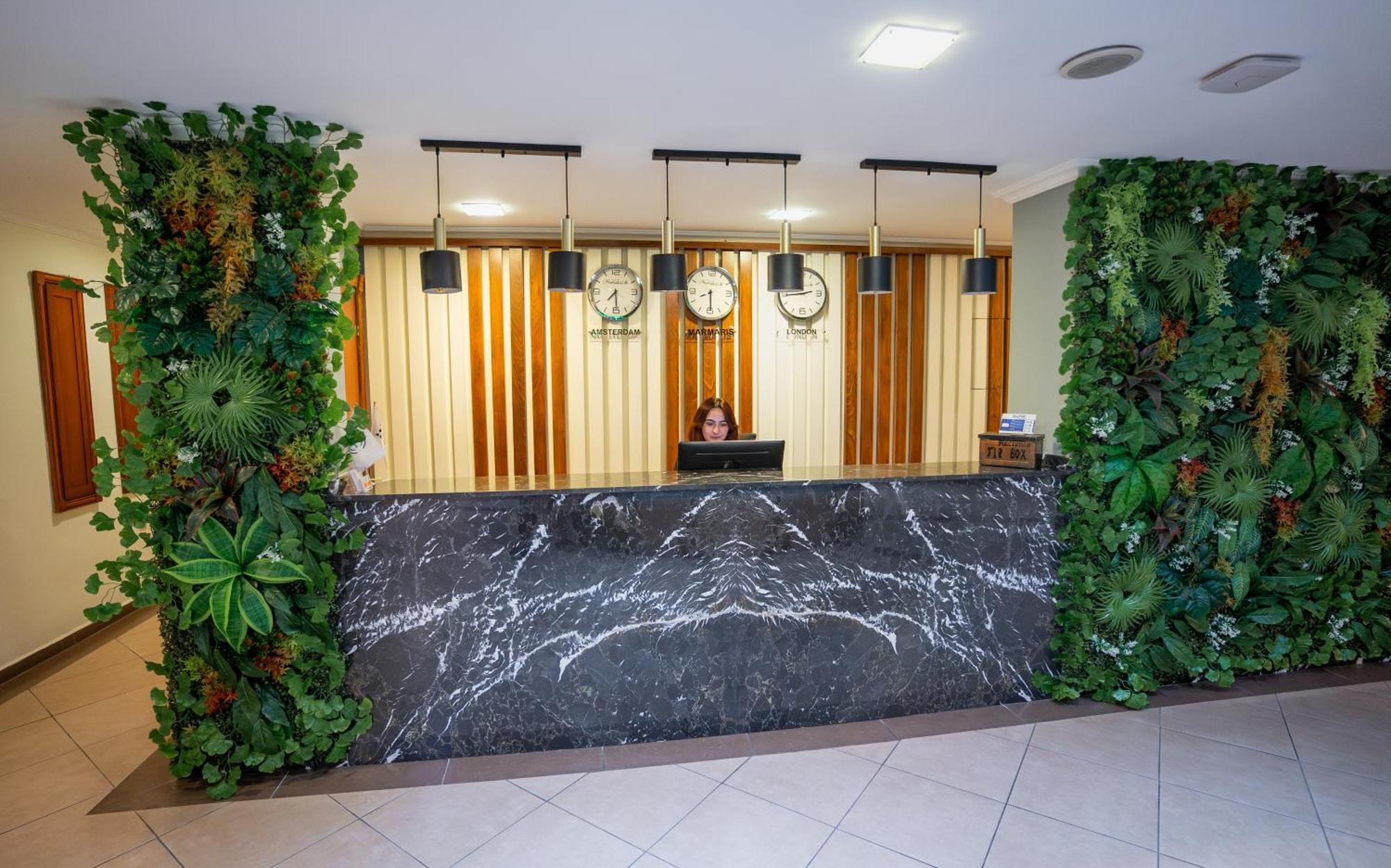 Club Karakas Apart Otel 马尔马里斯 外观 照片
