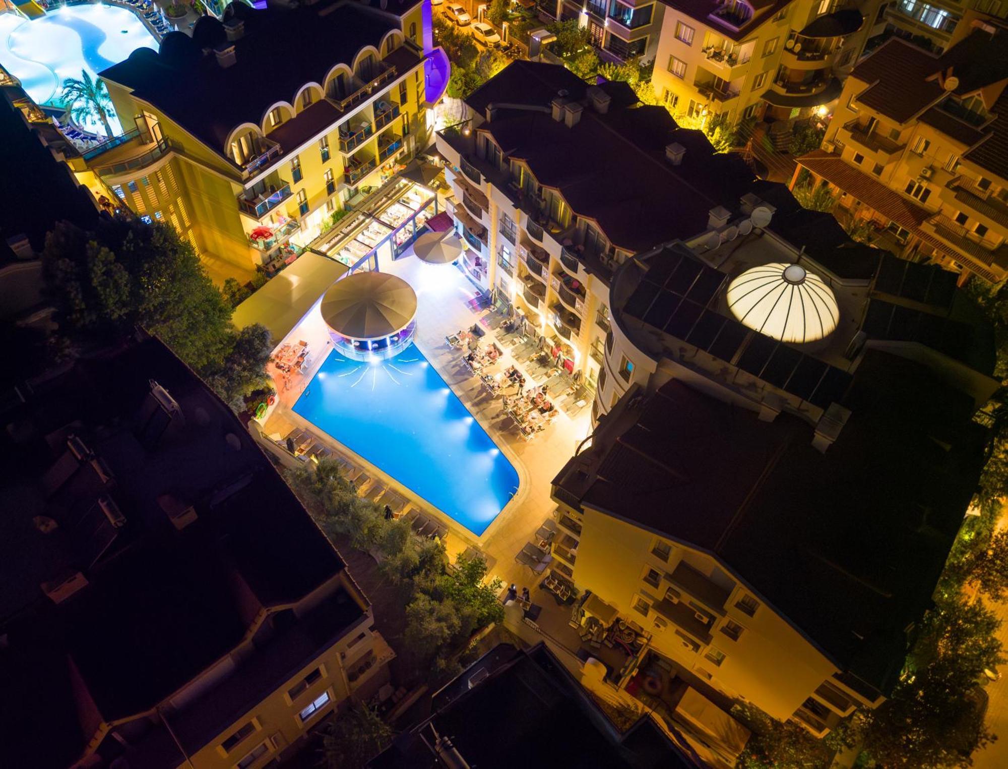 Club Karakas Apart Otel 马尔马里斯 外观 照片