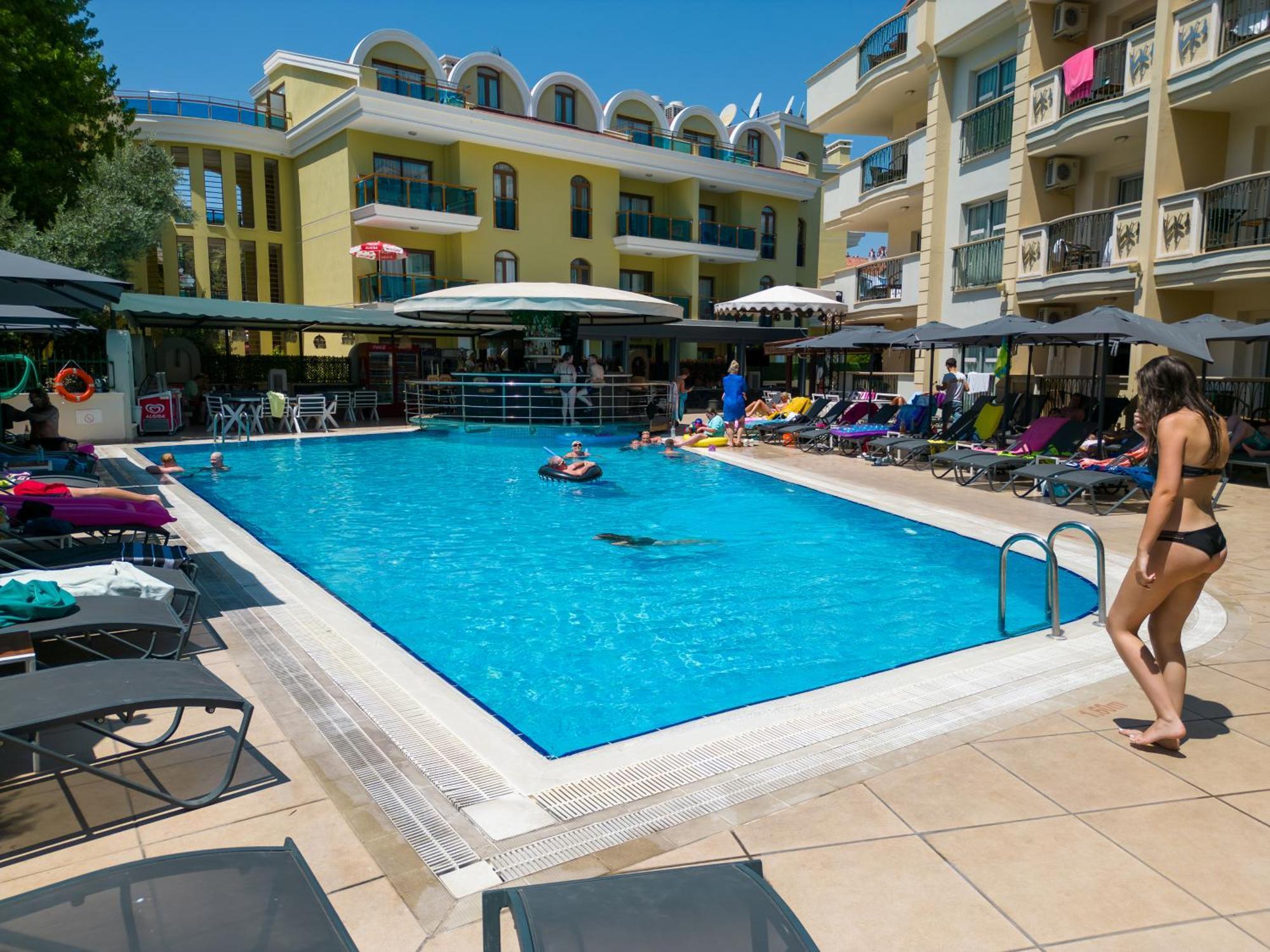Club Karakas Apart Otel 马尔马里斯 外观 照片