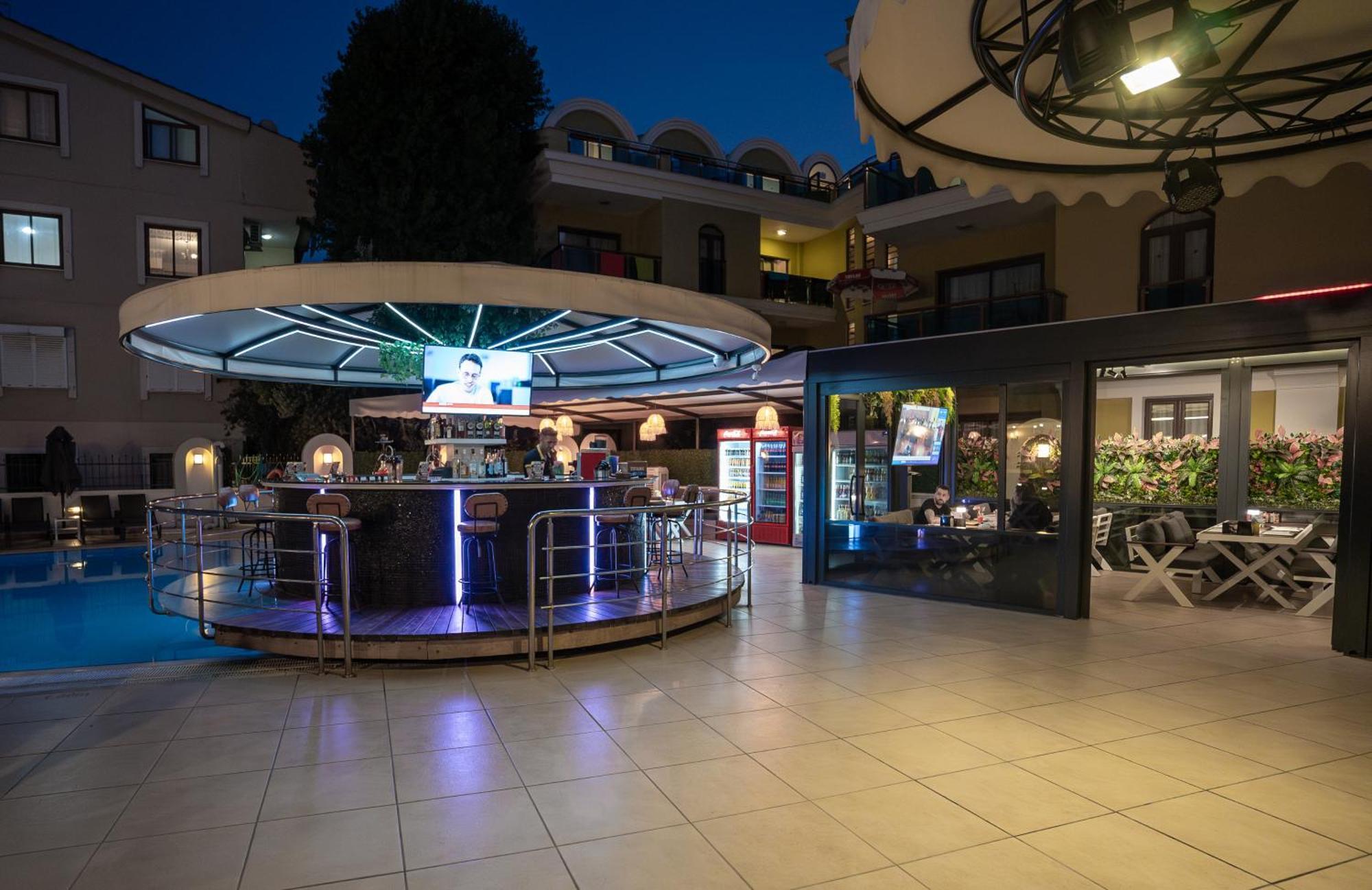 Club Karakas Apart Otel 马尔马里斯 外观 照片